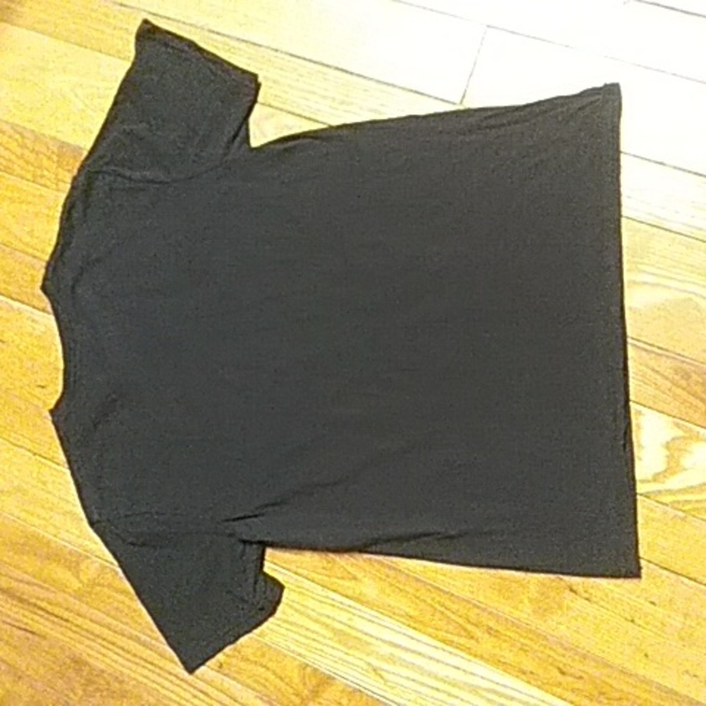 Black Dolly Parton Tee Shirt. - Picture 2 of 3